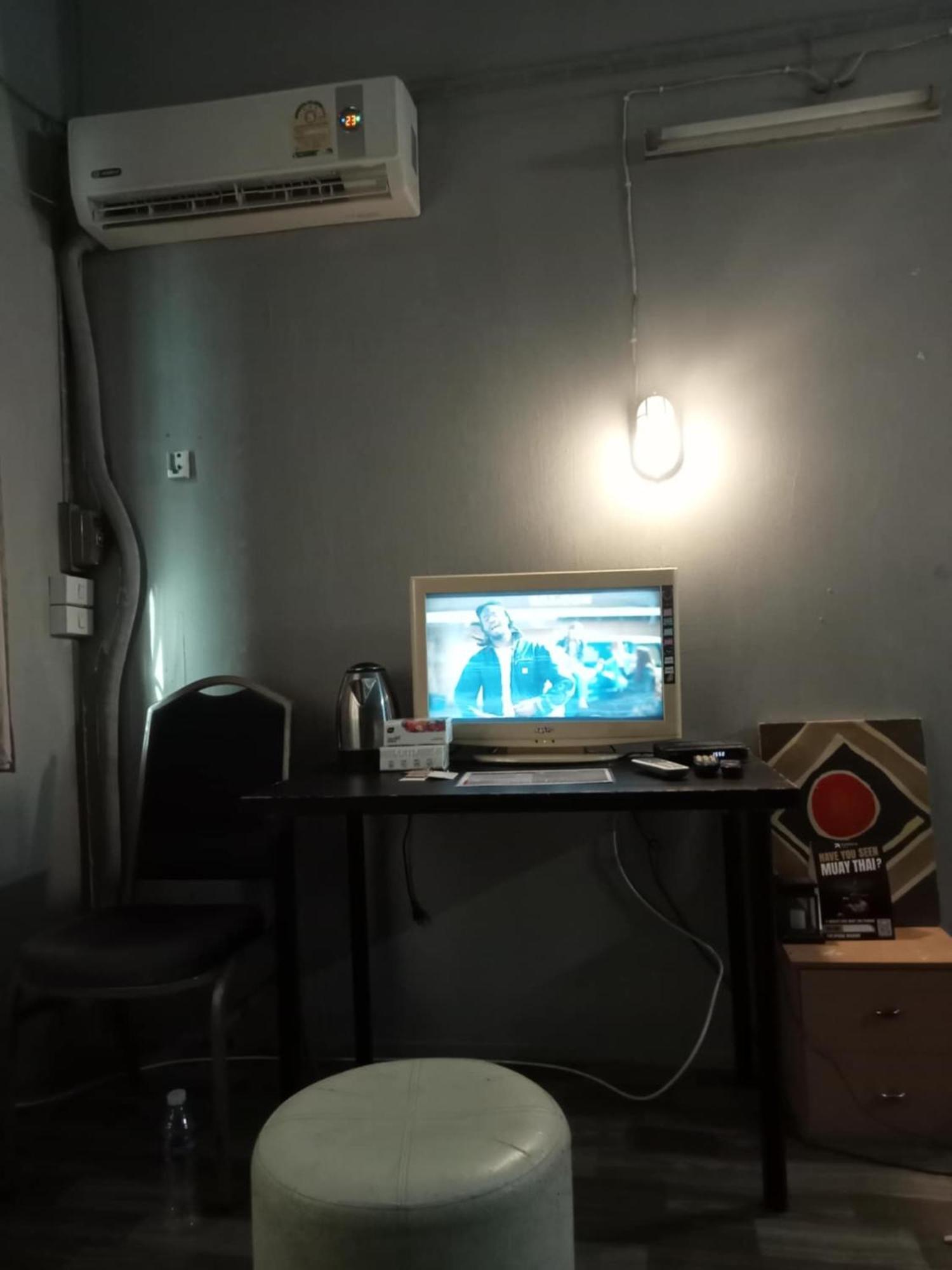 Bang Lumphu House&Bistro Apartment กรุงเทพมหานคร ภายนอก รูปภาพ